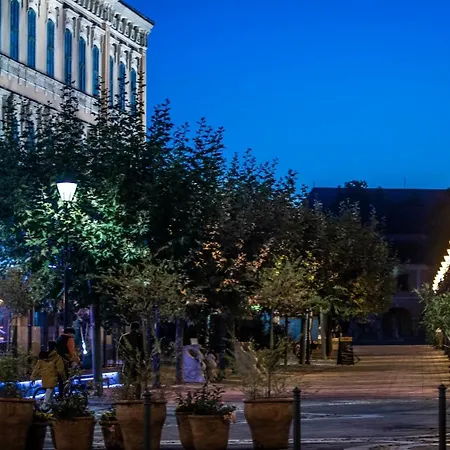 Lejlighed Loulou's With Cosy Balcony Esztergom