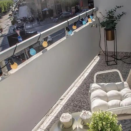 Loulou's With Cosy Balcony Apartment Esztergom