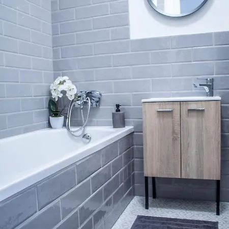 Apartamento Loulou's With Cosy Balcony *